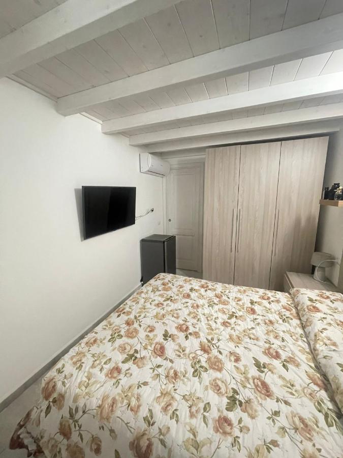 La Perla Del Mare 2 Bed and Breakfast La Caletta Buitenkant foto
