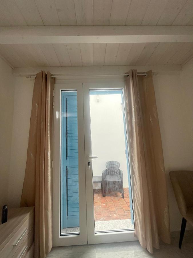 La Perla Del Mare 2 Bed and Breakfast La Caletta Buitenkant foto